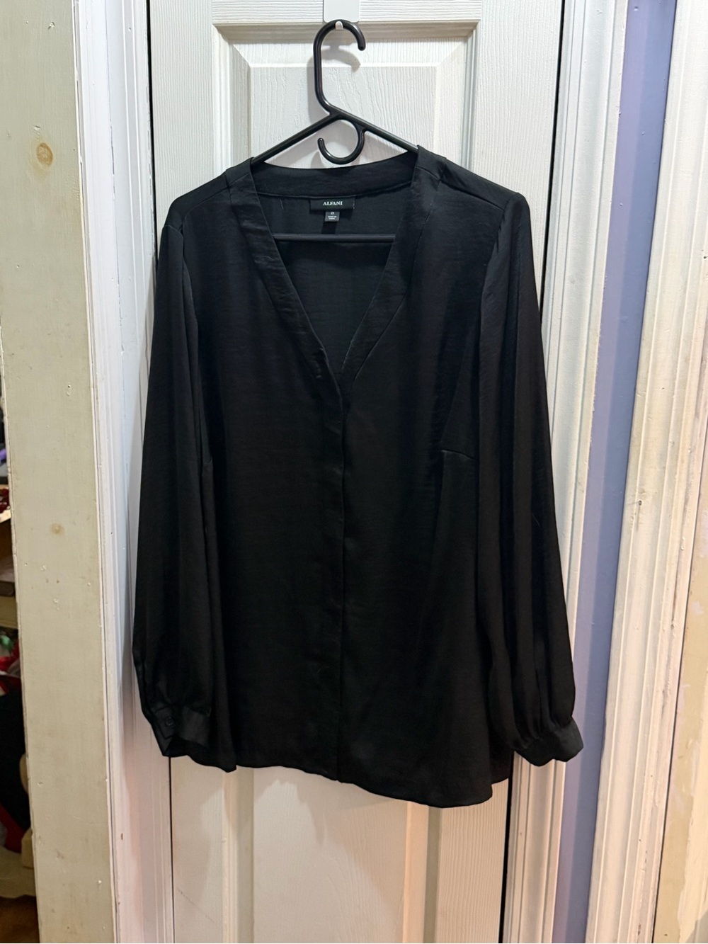 Alfani Black V-Neck Long Sleeve Top